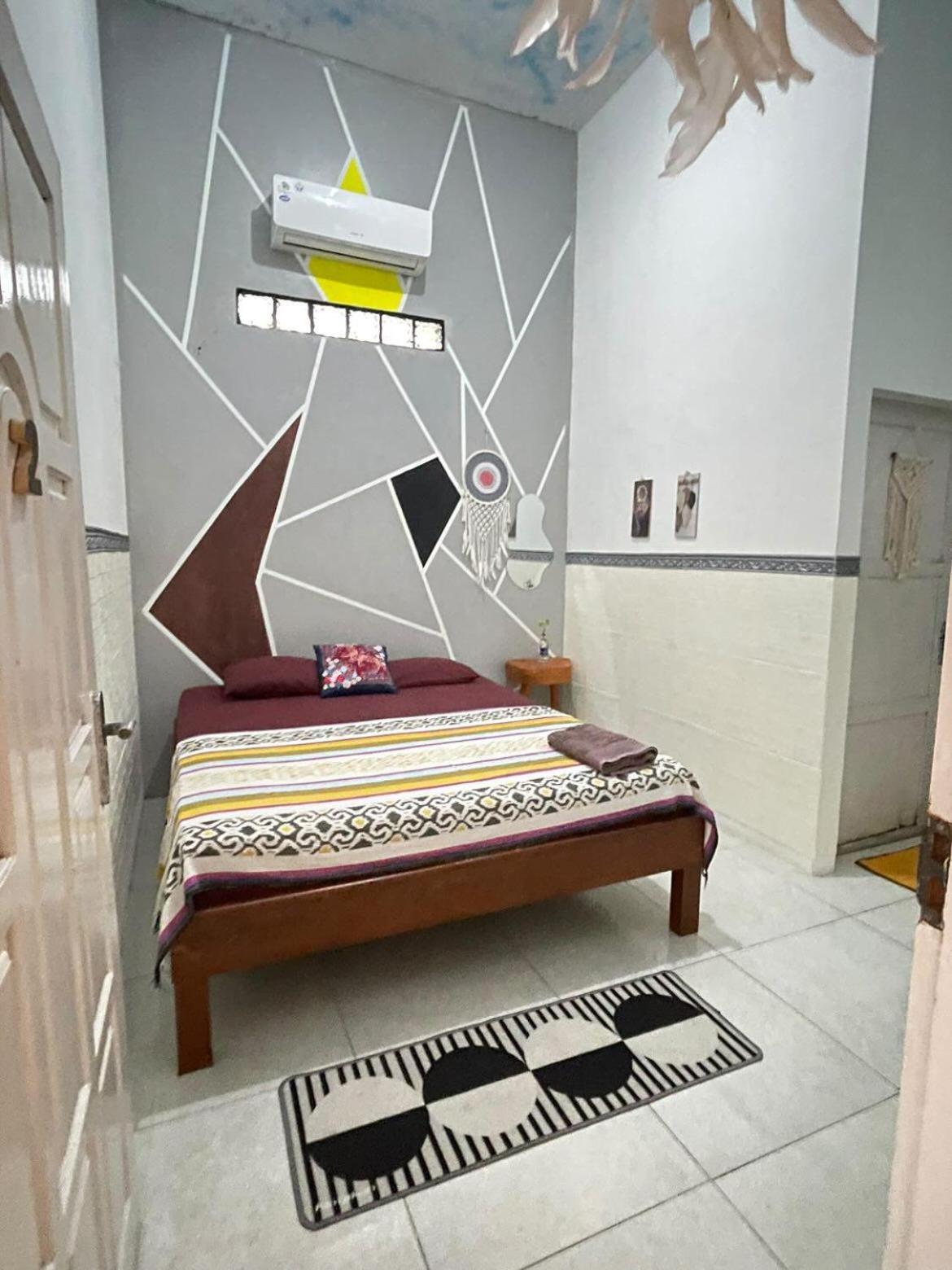 Loyal Friend Hostel Karimunjawa Ngoại thất bức ảnh