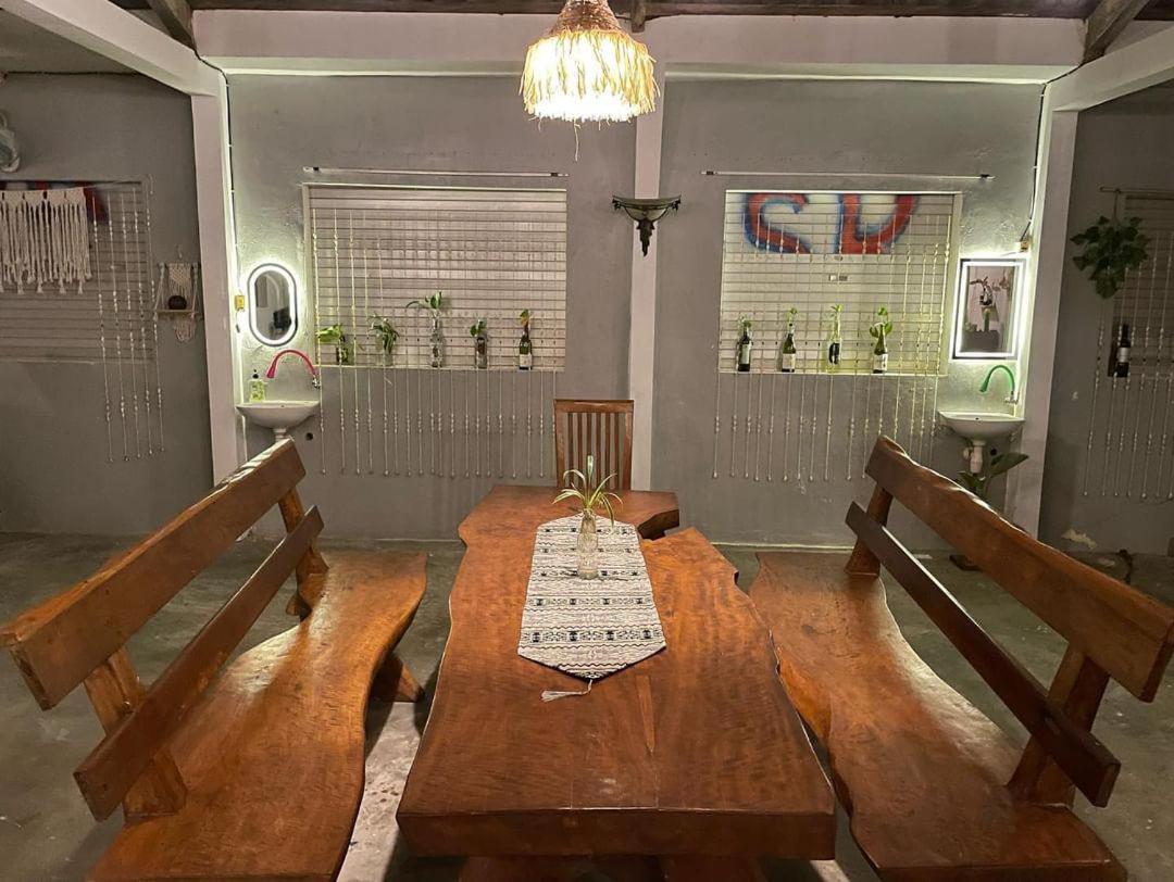 Loyal Friend Hostel Karimunjawa Ngoại thất bức ảnh