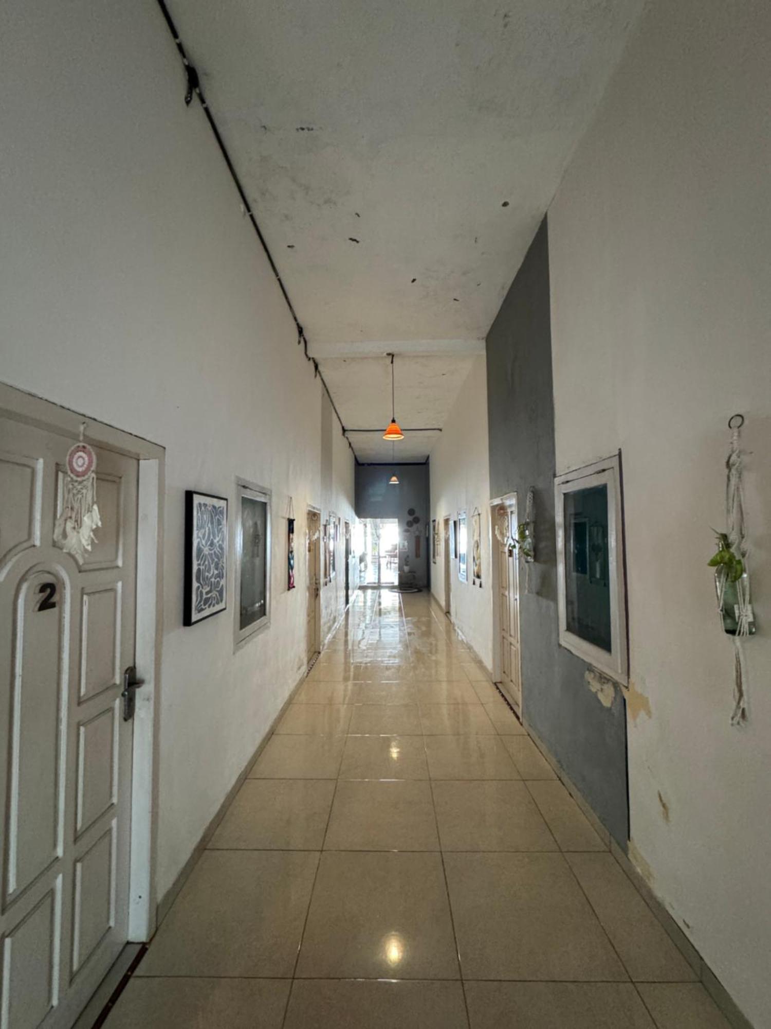 Loyal Friend Hostel Karimunjawa Ngoại thất bức ảnh